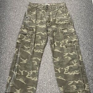 Levi's Green Camouflage Cargo Pants